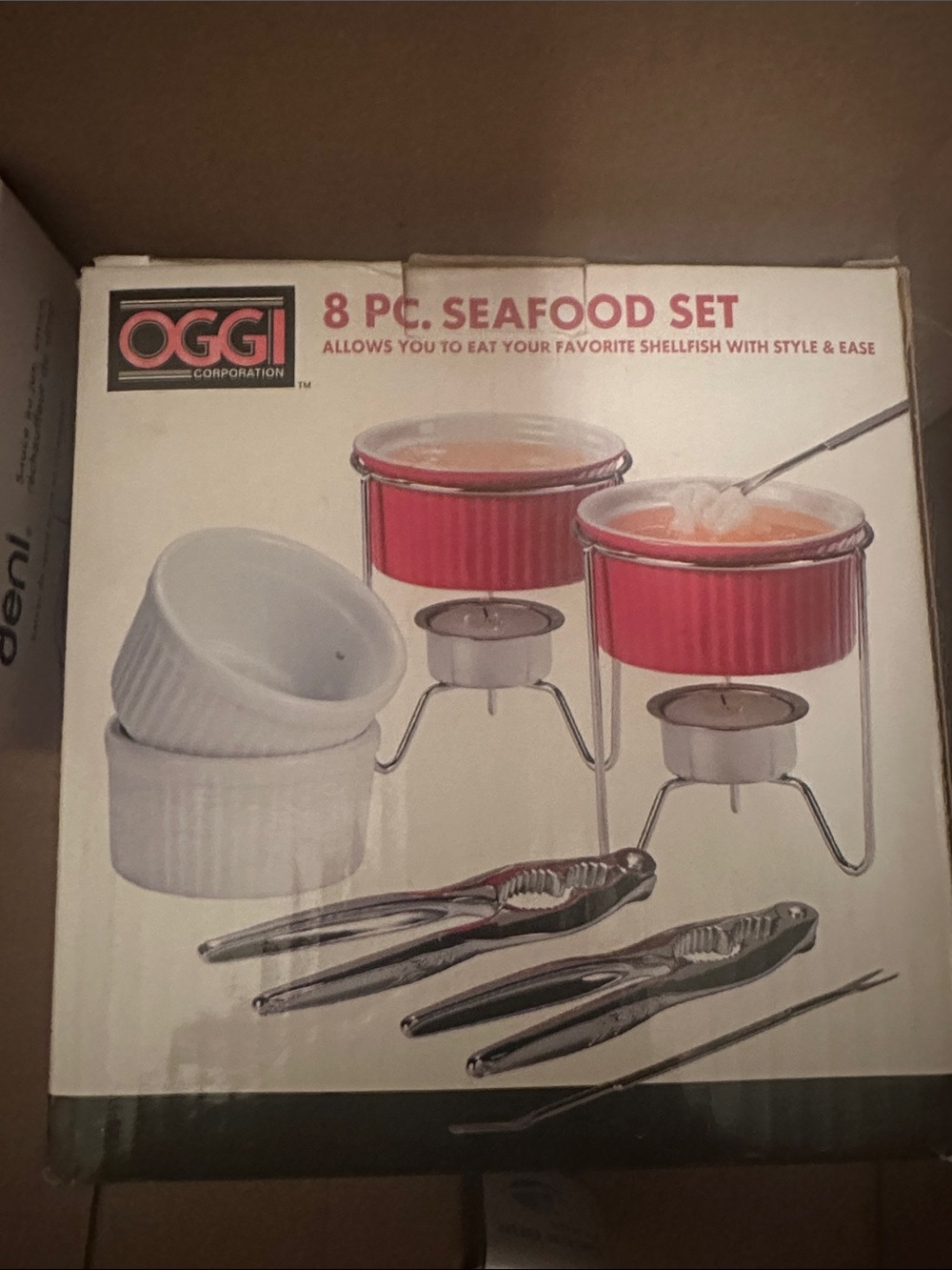 OGGI 8-Piece Seafood Set in Red and White